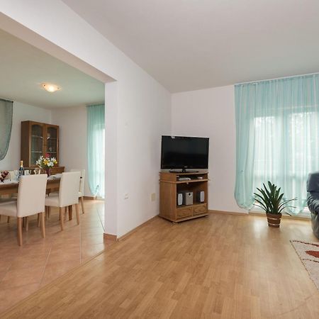 Holiday Home Viola لابين المظهر الخارجي الصورة